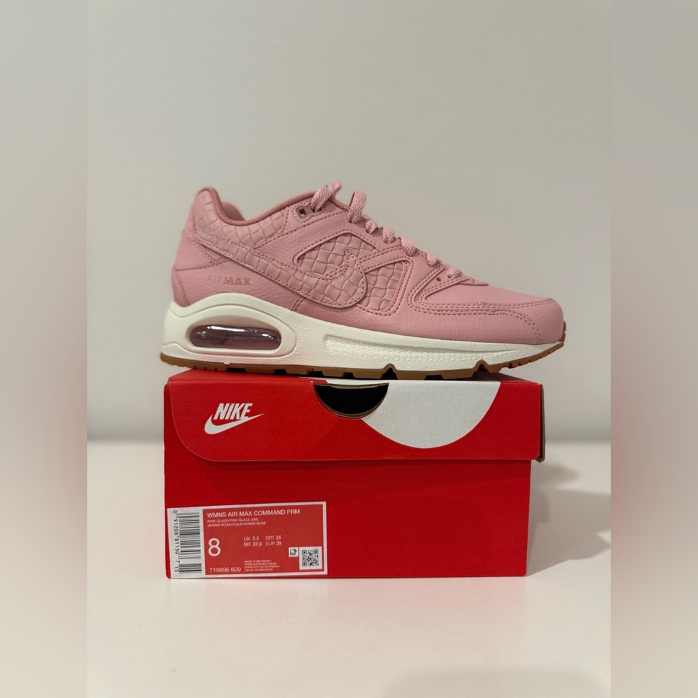 Nike Women’s Air Max Command Premium Pink Size 8